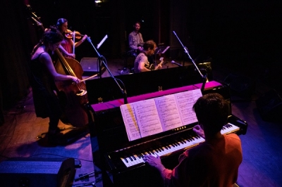 El quinteto Masmédula llega con sus tangos nuevos a la Biblioteca Popular