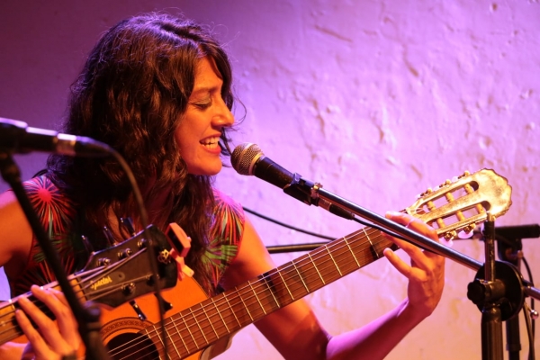 Analía Bosque presenta su nuevo álbum en La Casa de la Cultura