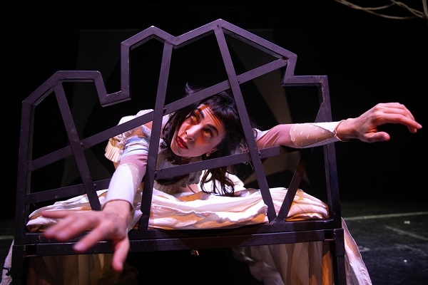 &quot;La muerte del deseo&quot;, teatro físico en Casa Boulevard / Sala Metamorfosis