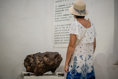 El viernes habrá una charla sobre meteoritos y el público podrá observar la luna con un telescopio