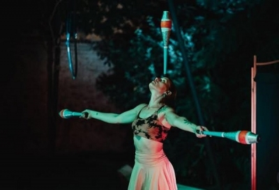 Varieté de circo y acrobacia en La Hendija