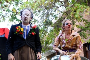 Continúan los domingos de teatro para las infancias en Saltimbanquis