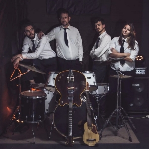 &quot;Conozcan a Les fabuloses&quot; llega a Casa Boulevard / Sala Metamorfosis