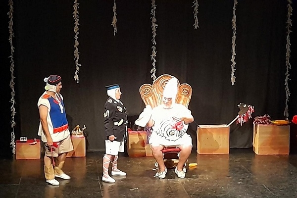 Llega a Domingos de Teatro una versión del clásico “Ubú Rey” de Alfred Jarry
