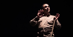 Stand up en la Usina: Sr. Mikozzi se presentará en Domingos de Teatro